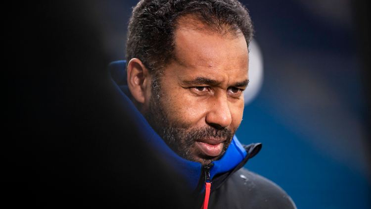 HSV-Trainer Daniel Thioune hat mehr Cleverness von seiner Mannschaft gefordert, aber incht bekommen.