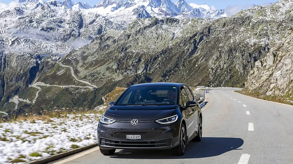 Gipfelstuermer-wie-der-Golf-Der-ID-3-hatte-mit-Startschwierigkeiten-zu-kaempfen-und-Gebrauchtwagenkaeufer-sollten-auf-ein-paar-Dinge-achten