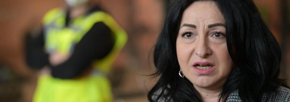 Gesundheitssenatorin Dilek Kalayci in einem Corona-Impfzentrum. Foto: Soeren Stache/dpa/Archivbild