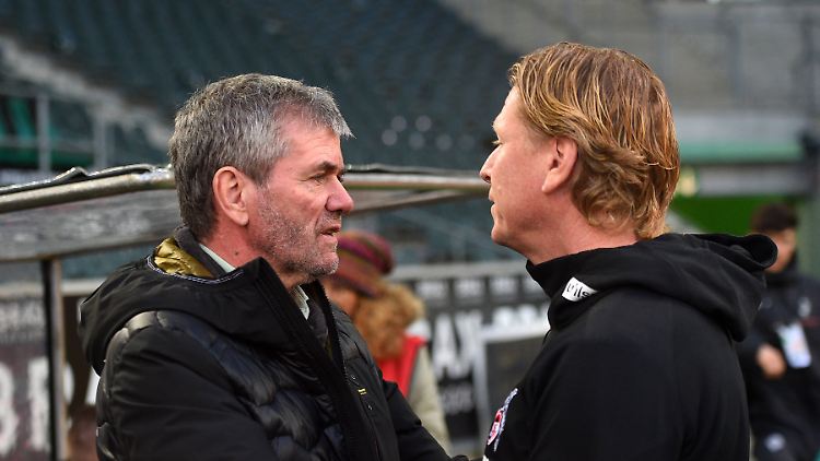 Friedhelm Funkel und sein Vorgänger Markus Gisdol. 