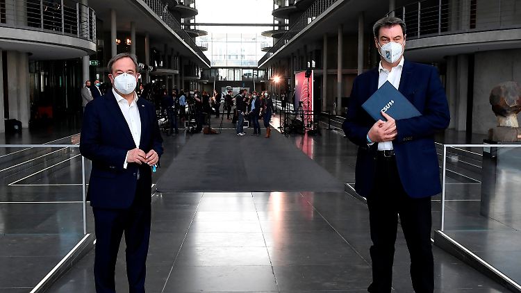 Nur einer kann Kanzlerkandidat werden - aber nur, wenn der andere aufgibt: Söder und Laschet am Sonntag im Bundestag.