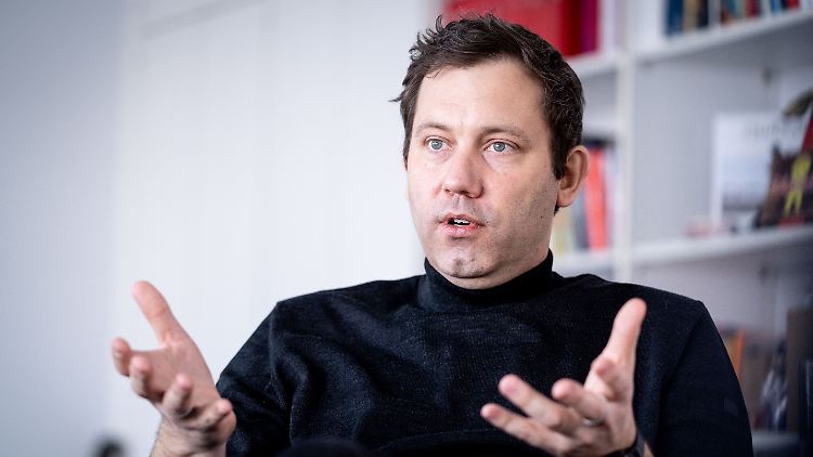 SPD-Generalsekretär Lars Klingbeil fordert Führung von Grünen-Chefin Annalena Baerbock.