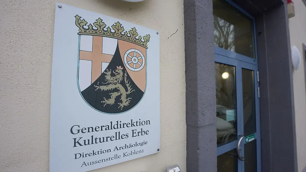 Im-Fokus-der-Vorwuerfe-stehen-moeglicherweise-rechtswidrige-Verkaeufe-der-Generaldirektion-Kulturelles-Erbe-GDKE-an-die-Liebenstein-Gesellschaft