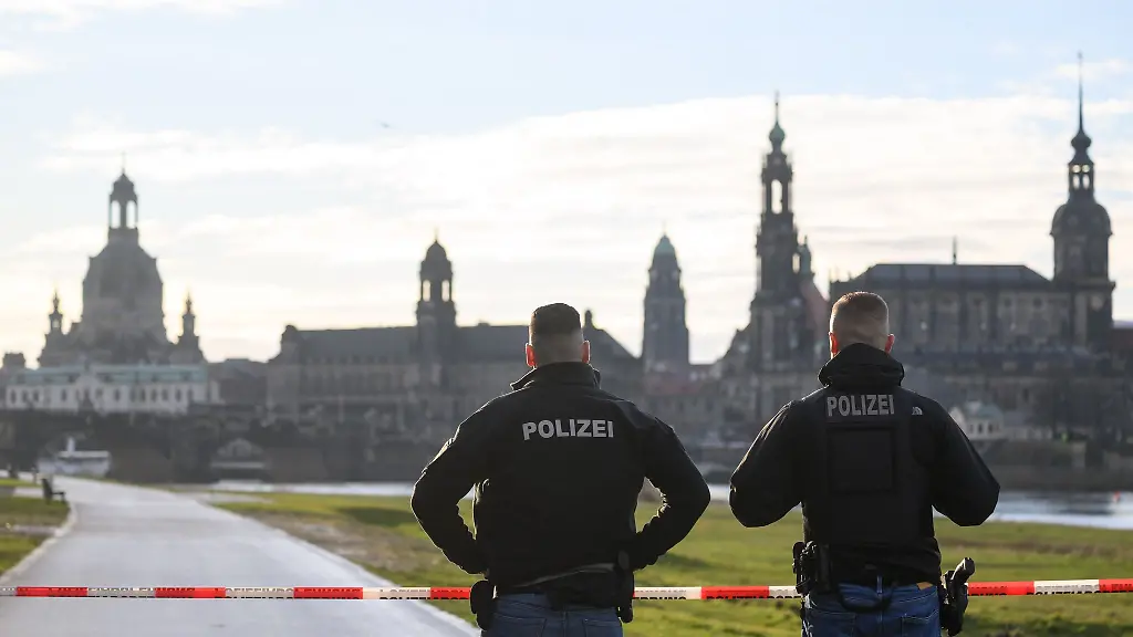 Die-Polizei-hat-die-Evakuierung-in-Dresden-abgeschlossen