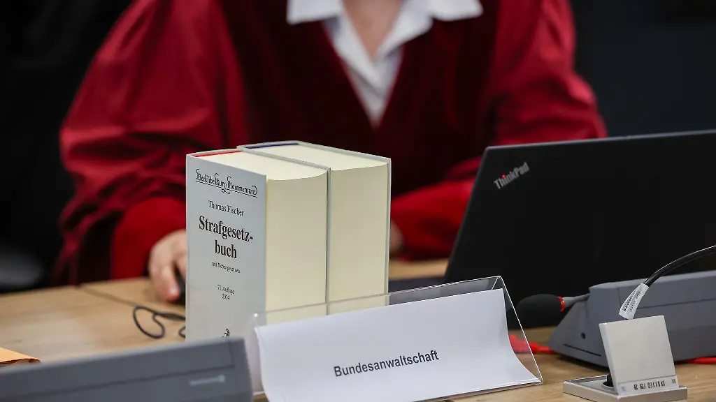 Die-Anklagebehoerde-wirft-dem-mutmasslichen-IS-Mitglied-vor-eine-schwere-staatsgefaehrdende-Gewalttat-vorbereitet-zu-haben