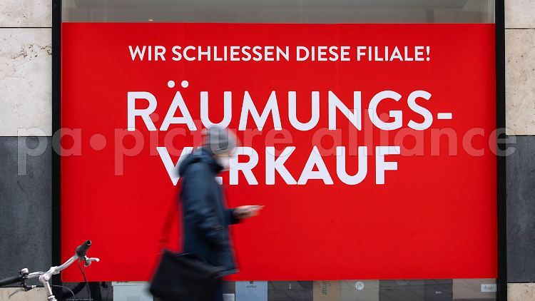Vorrausetzung für eine wirtschaftliche Erholung ist laut der Experten eine erfolgreiche Impfkampagne in Deutschland.