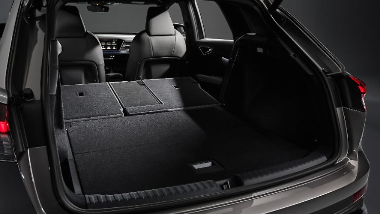 Auch im Kofferraum des Audi Q4 e-tron ist das Platzangebot mit über 500 Litern bei aufrechter Rückenlehne ordentlich.