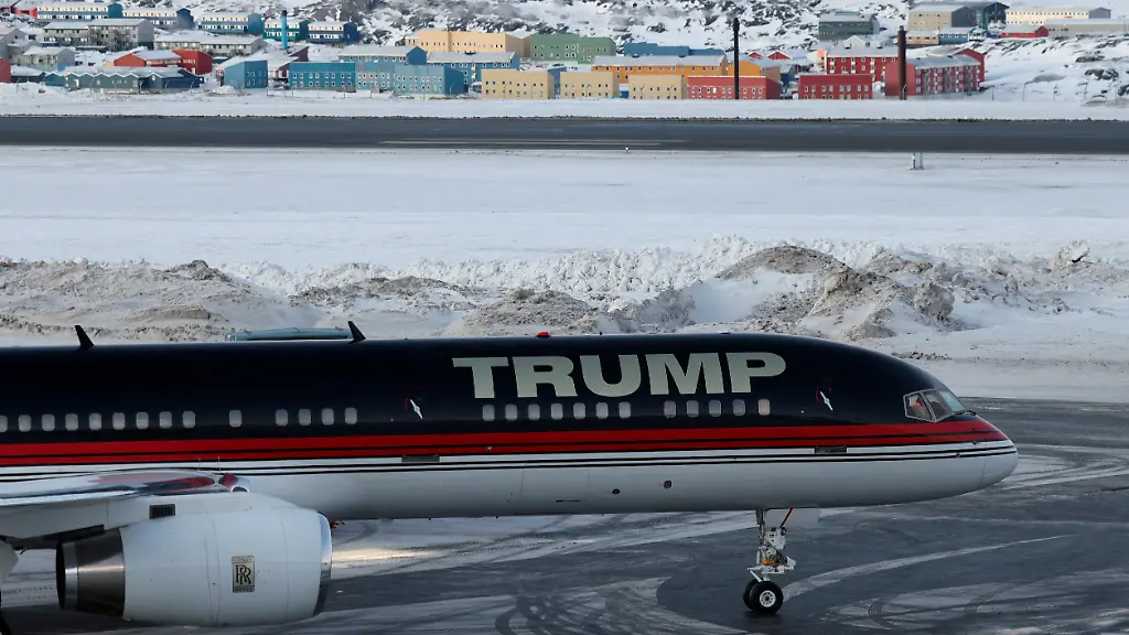 2025-01-07T155910Z-541648404-RC215CA54HAN-RTRMADP-3-USA-TRUMP-GREENLAND