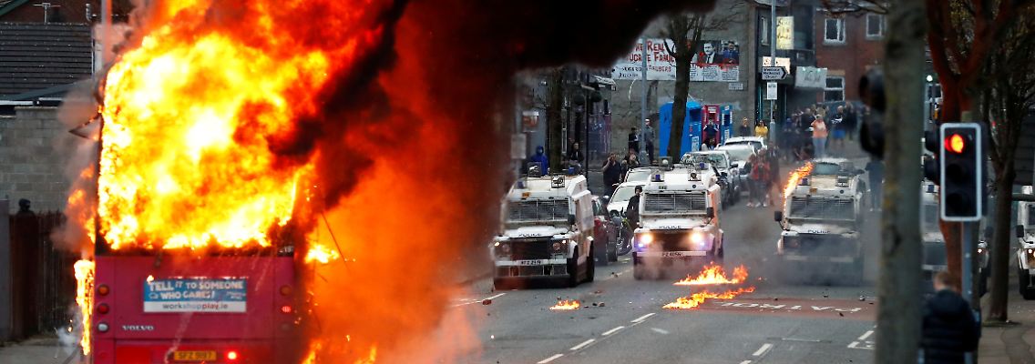 2021-04-07T215138Z_1845046964_RC27RM9YBQBZ_RTRMADP_3_BRITAIN-NIRELAND-PROTESTS.JPG