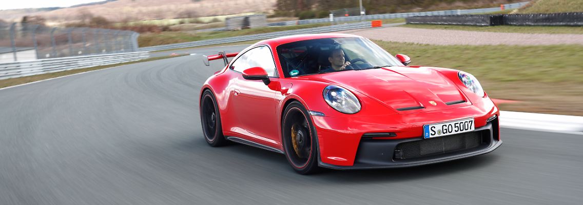 Breiter, schneller, stärker. So präsentiert sich der neue Porsche 911 GT3 am Bilster Berg.