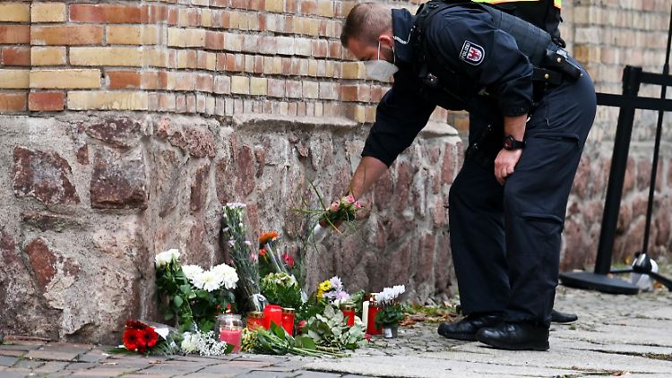 Die Polizei hätte wissen müssen, dass die Synagoge an einem hohen jüdischen Feiertag besonders gefährdet sei, stellt der Ausschuss fest.