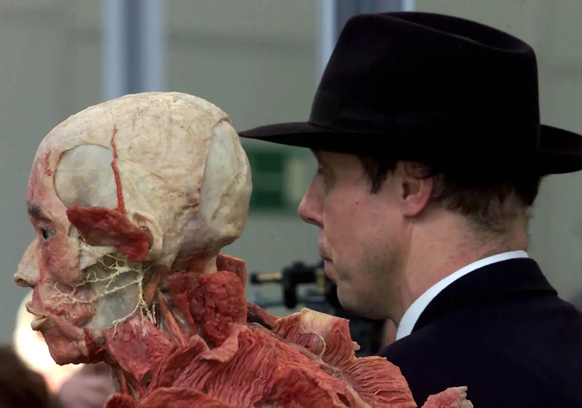 2000-02-11T120000Z-511607460-PBEAHULNTDT-RTRMADP-3-GERMANY