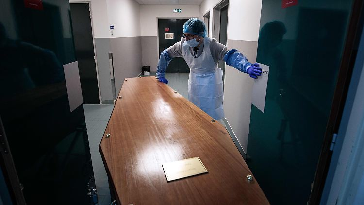 In Frankreich stieg die Sterblichkeit während der Corona-Pandemie 2020 landesweit um neun Prozent.