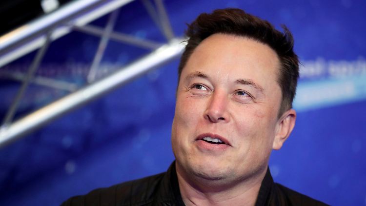 "NASA rules!!", schrieb Elon Musk auf Twitter, nachdem SpaceX die Ausschreibung gewonnen hatte.
