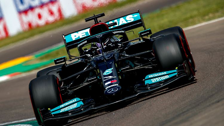Lewis Hamilton steht am Ende eines spannendes Qualifying wieder ganz vorne.