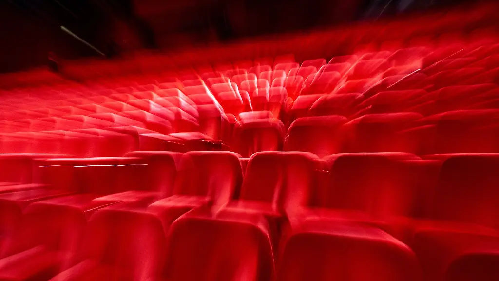 Bei-Kino-Besuchen-liegt-Rheinland-Pfalz-im-Mittelfeld-Die-Statistik-zeigt-fuer-2022-in-dem-Bundesland-0-8-Besuche-pro-Einwohner