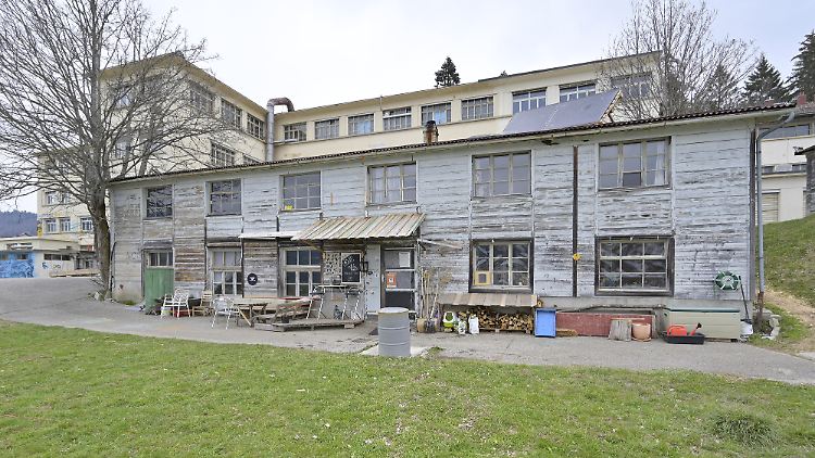 In dem Gebäude einer ehemaligen Fabrik in der Schweiz wurde das achtjährige Mädchen gefunden.