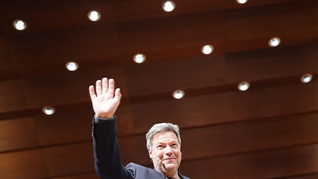 Der-schwerste-wirtschaftliche-Schaden-den-Deutschland-haben-kann-ist-nach-Ansicht-von-Bundeswirtschaftsminister-Robert-Habeck-kein-weltoffenes-Land-zu-sein