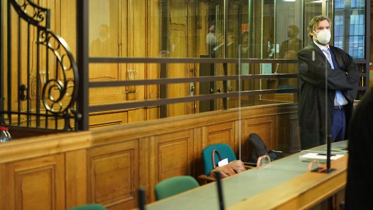 Der Angeklagte wollte zu Prozessbeginn im Februar nicht vor den Medien auftreten. 