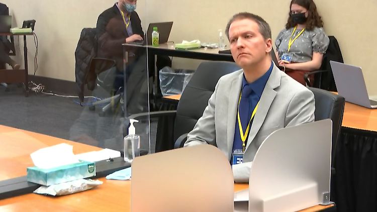 Ex-Polizist Derek Chauvin im Gerichtssaal in Minneapolis.