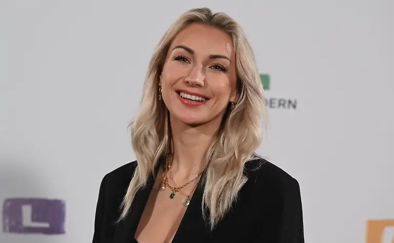 anna-carina-woitschack-neutral