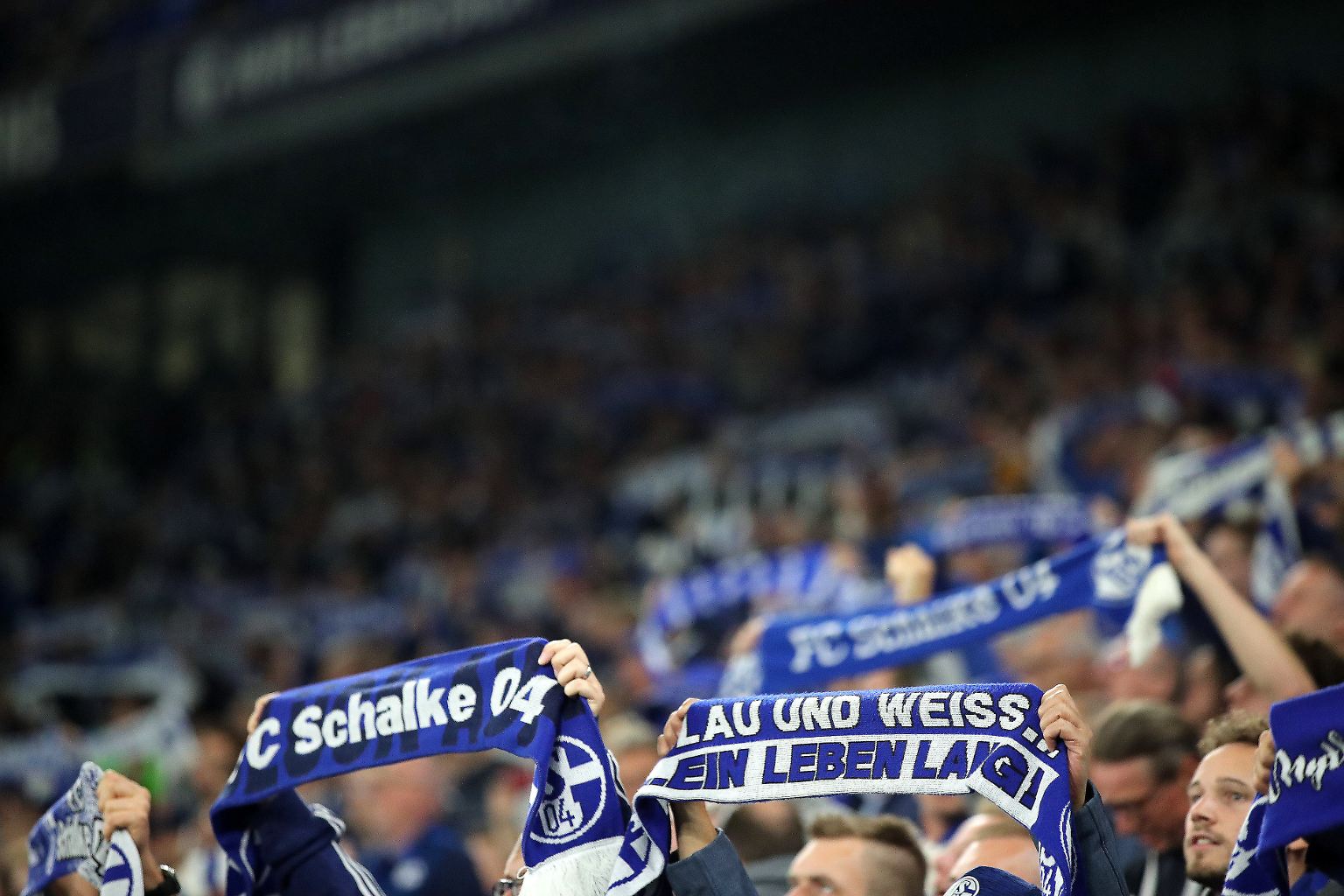 Der FC Schalke 04 ist nach 1981, 1983 und 1988 zum vierten Mal aus der Bundesliga abgestiegen. 