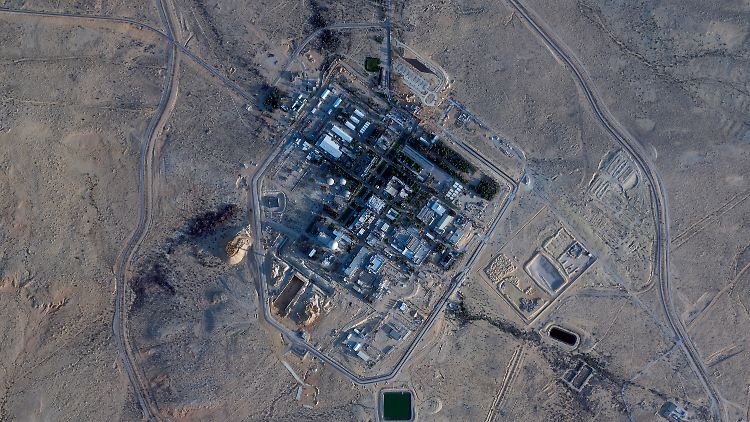 Satellitenaufnahme der israelischen Atomanlage in der Negev-Wüste.