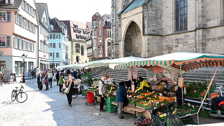 In Tübingen sind viele Geschäfte und Kultureinrichtungen geöffnet. Negativ-Tests dienen als Türöffner.