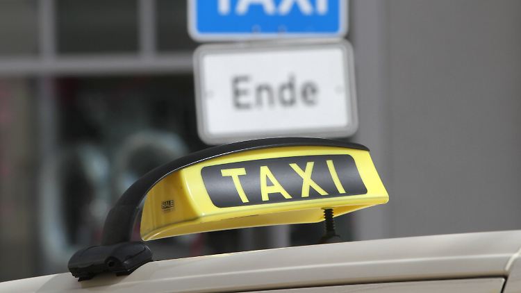 Die Polizei hat bisher weder Hinweise für ein Verbrechen noch einen Unglücksfall.