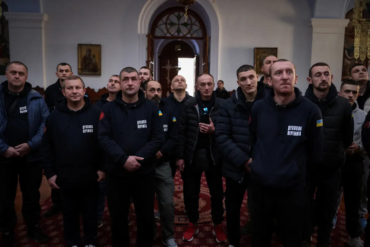 2025-01-03T080135Z-195644345-RC21DBA68QRD-RTRMADP-3-UKRAINE-CRISIS-GREECE-MOUNT-ATHOS