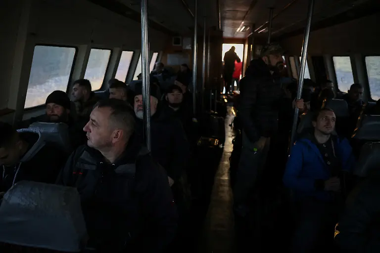 2025-01-03T080139Z-267967190-RC2IDBA837JK-RTRMADP-3-UKRAINE-CRISIS-GREECE-MOUNT-ATHOS