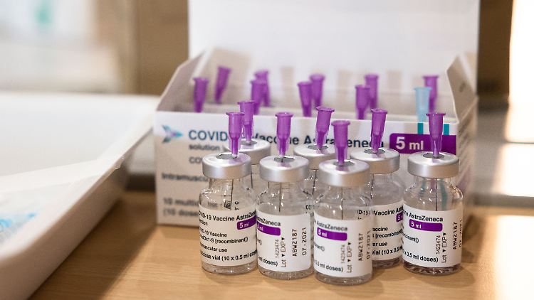 Die EMA verteidigt das Astrazeneca-Vakzin.