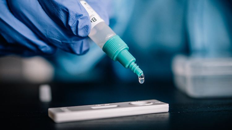 In Deutschland sind bislang rund 3,27 Millionen Infektionen mit Sars-CoV-2 nachgewiesen.