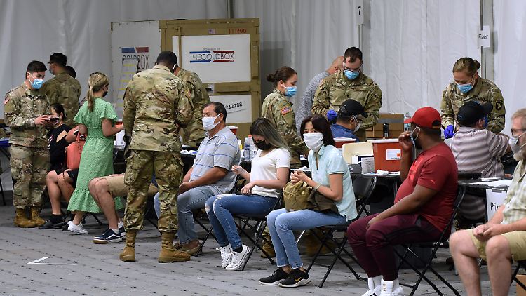 Knapp 8 Millionen US-Amerikaner wurden mit dem Vektorvakzin des Herstellers Johnson & Johnson bislang geimpft.