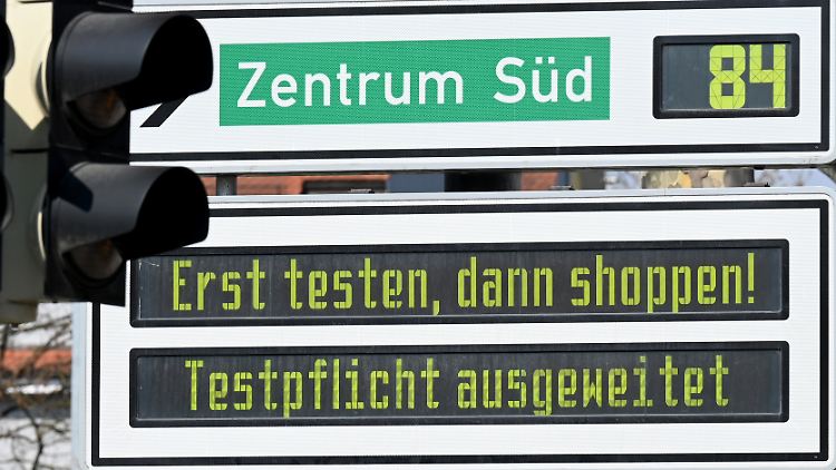 Solche Hinweise können Geimpfte womöglich bald ignorieren.