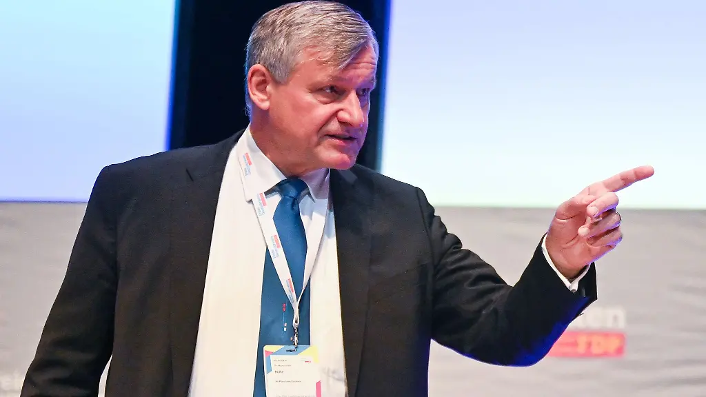 Die-Ampel-Koalition-im-Bund-ist-der-FDP-aus-Sicht-von-Hans-Ulrich-Ruelke-zum-Verhaengnis-geworden