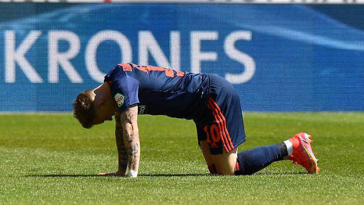 Hamburgs Sonny Kittel konnte kurz vor Schluss zwar noch den Ausgleich erzielen, war aber dennoch wie alle Hamburger enttäuscht.