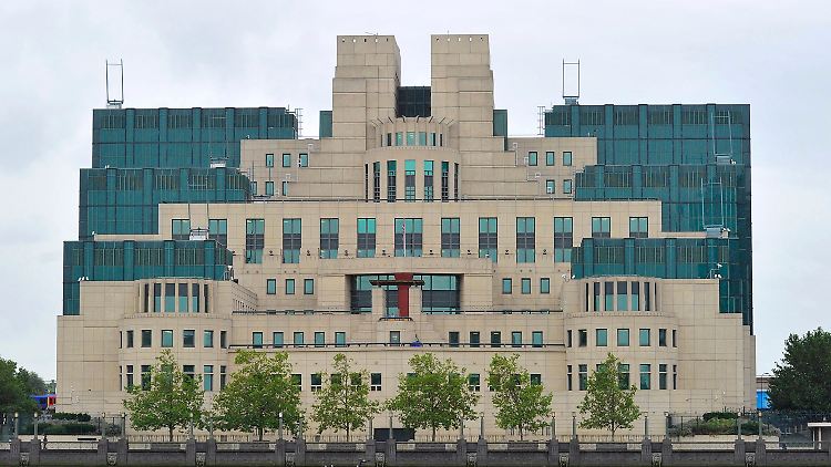 Der MI6 (im Bild das Hauptquartier in London) will sicherstellen, dass sich alle Länder an ihre Klimaschutzverpflichtungen halten. 