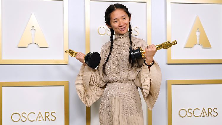 Die chinesische Filmemacherin Chloé Zhao erhielt als erst zweite Frau die begehrte Regie-Trophäe.