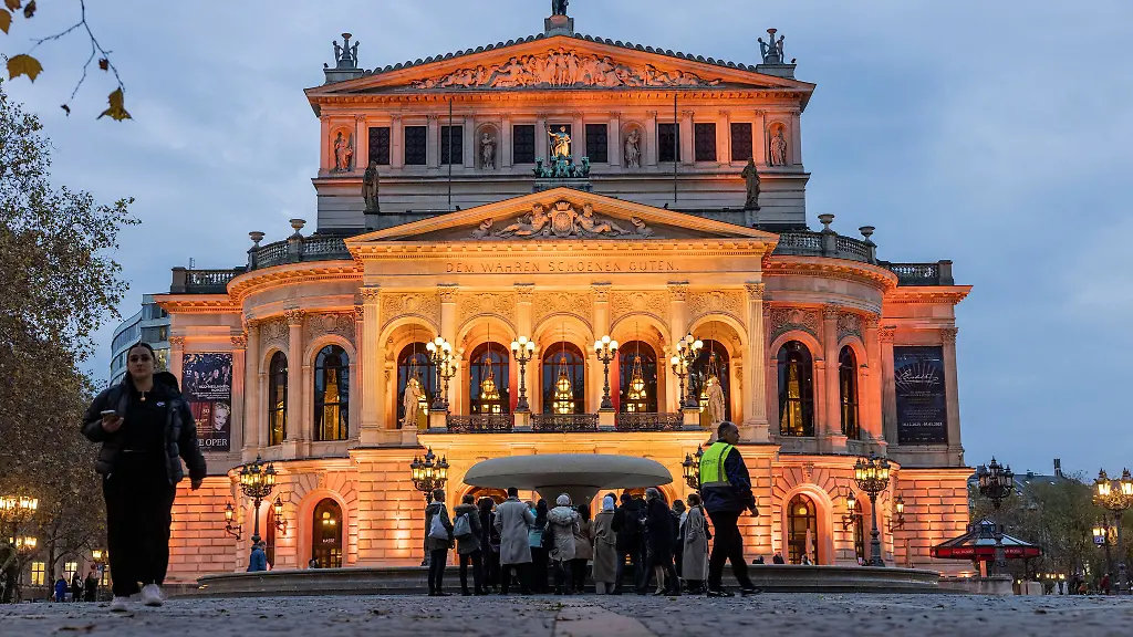 Die-Alte-Oper-in-Frankfurt
