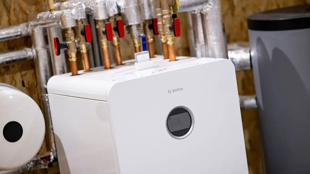 Das-Land-Thueringen-unterstuetzt-die-Ausbildung-an-Waermepumpen