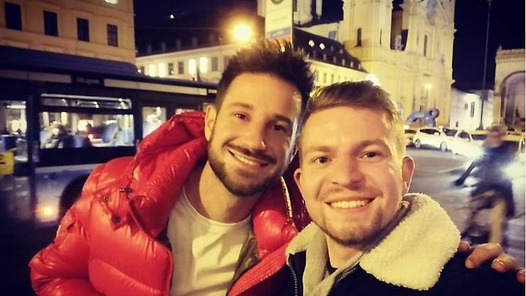Der junge Katholik erkannte den Promi aus "Prince Charming" in München auf der Straße.
