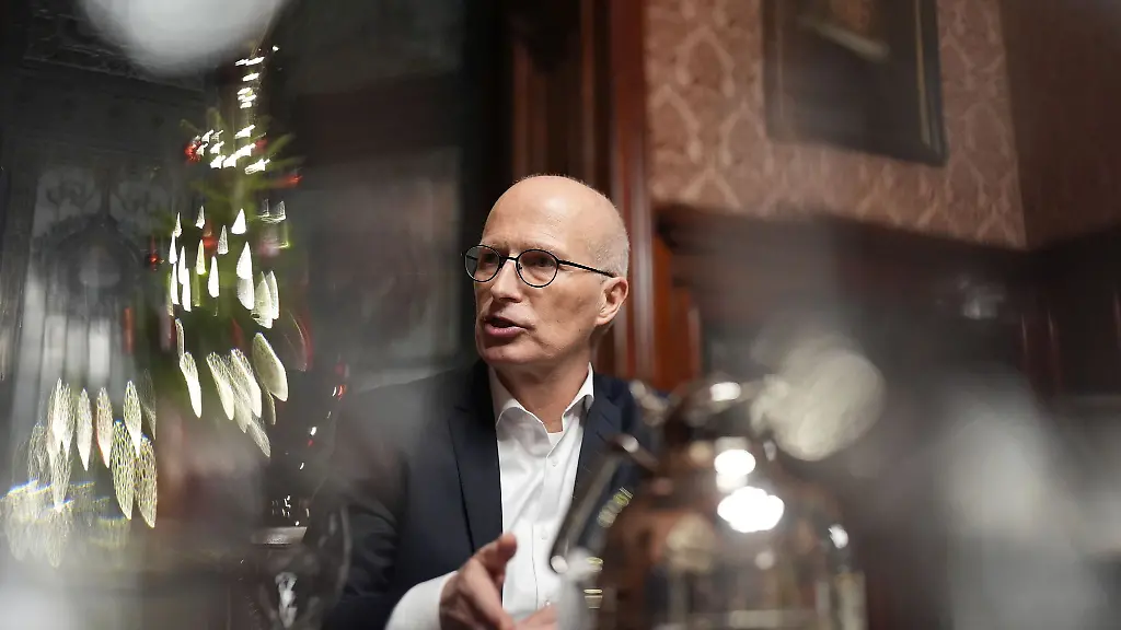 Hamburgs-Buergermeister-Peter-Tschentscher-will-einen-neuen-Psychiatrie-Plan-vorlegen-Dabei-soll-es-um-die-Koordination-ambulanter-und-stationaerer-Angebote-gehen