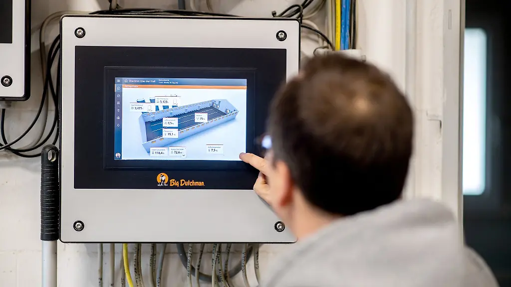 Kuenstliche-Intelligenz-wird-auch-die-Landwirtschaft-veraendern-sie-kann-eine-sinnvolle-Unterstuetzung-fuer-die-Landwirte-sein