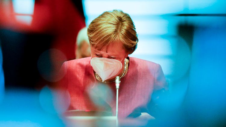 "Wir werden im Herbst eine schwierige Situation an den Grundschulen haben", sagt Merkel voraus.