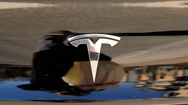 Tesla wird an der Börse nicht wie ein Autokonzern bewertet, sondern wie ein Technologie-Unternehmen.