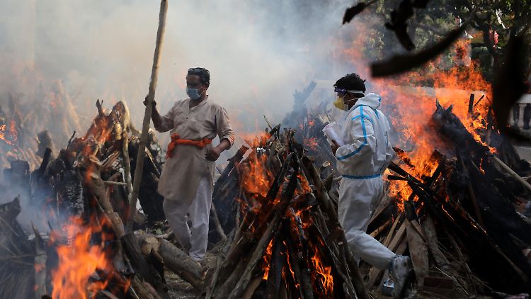 Am Dienstag meldete Indien den sechsten Tag in Folge mehr als 300.000 neue Fälle innerhalb von 24 Stunden.