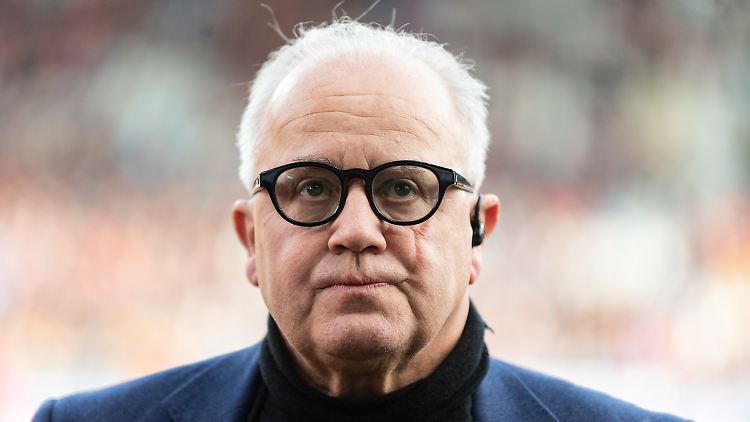 Fritz Keller soll nach dem Willen von Länder- und Regionalpräsidenten seine Spitzenposten beim DFB räumen.
