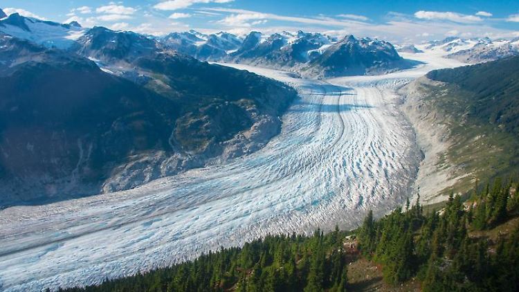 Klinaklini ist der größte Gletscher Westkanadas (fast 500 Quadratkilometer) und auch der Name des Hochleistungsrechners an der University of Northern British Columbia.