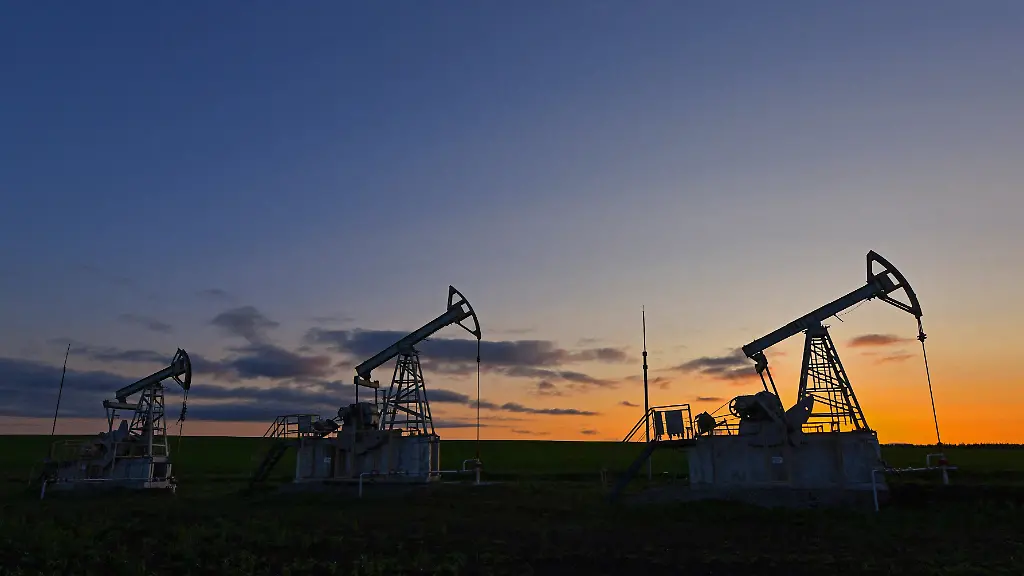 2023-06-04T000000Z-824316448-RC2GC1A0MK72-RTRMADP-3-OIL-OPEC-RUSSIA-KREMLIN